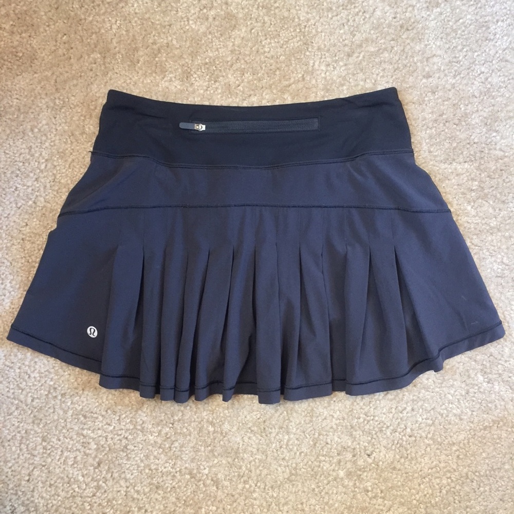 Lululemon Black Skirt (Circuit Breaker)